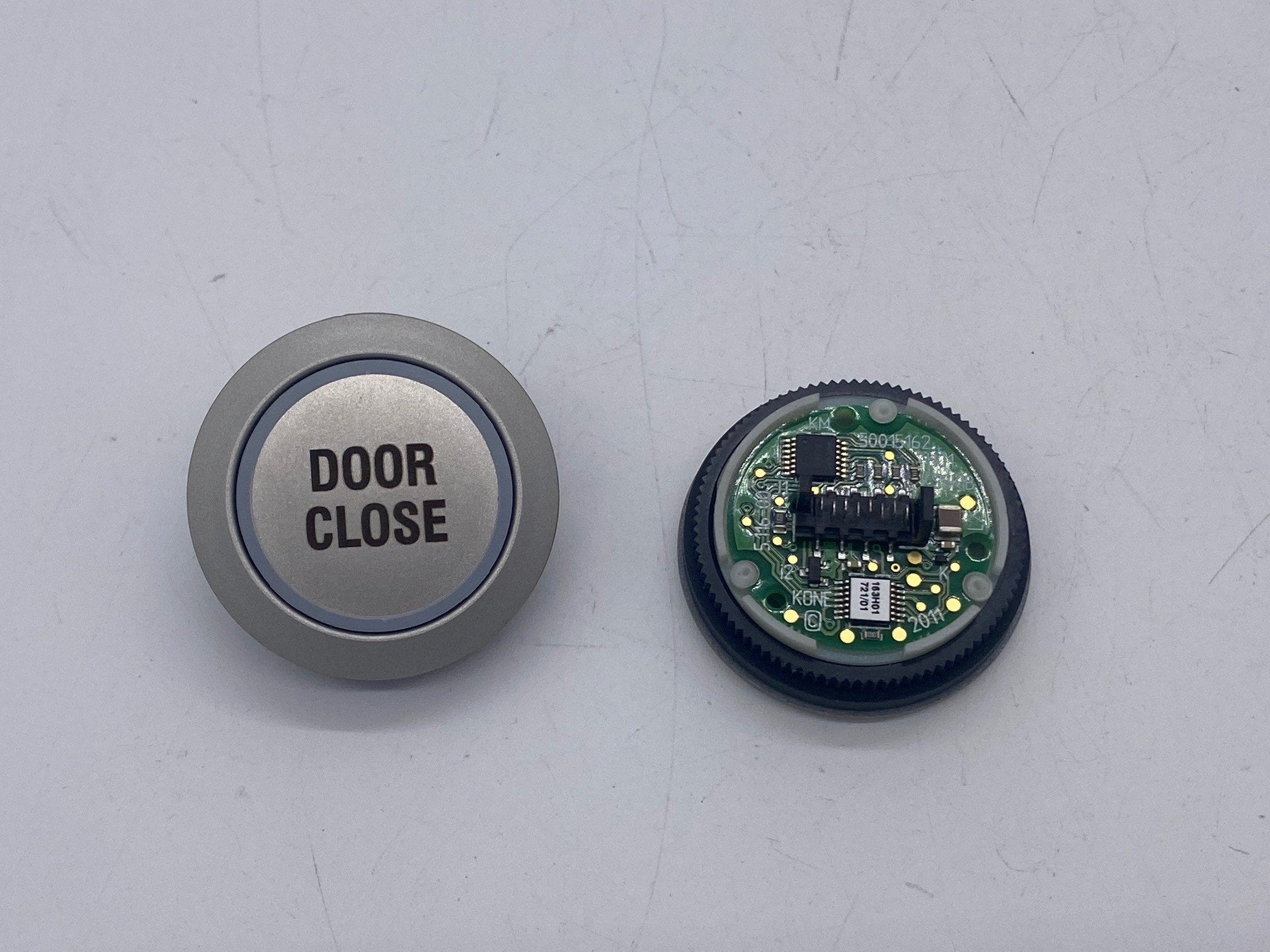 PEP-000678, DOOR CLOSE" BUTTON